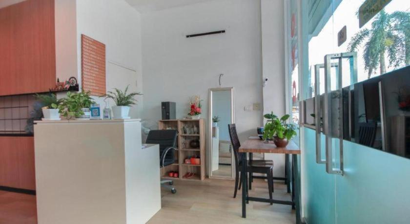 Oyo 1162 Chalong Home Place Exterior foto